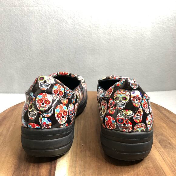 Easy Works by Easy Street Women's Size 9.5 M Skull Leather Patent Black 20-0201 - Picture 4 of 9